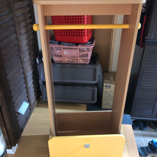 ハンガー付き収納棚　500円値下げの画像