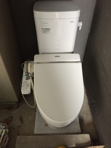 TOTO  ウオシュレット付き洋式トイレ