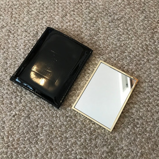 イヴ・サンローラン　ノベルティーミラー　⭐︎値下げしましたの画像