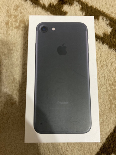 iPhone7  128GB  初期化済み　箱付き　純正イヤホン付き