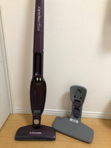 エレクトロラックス　エルゴラピード　スティックと充電器
