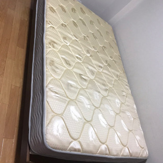 【美品】マットレスのみ　セミダブルの画像