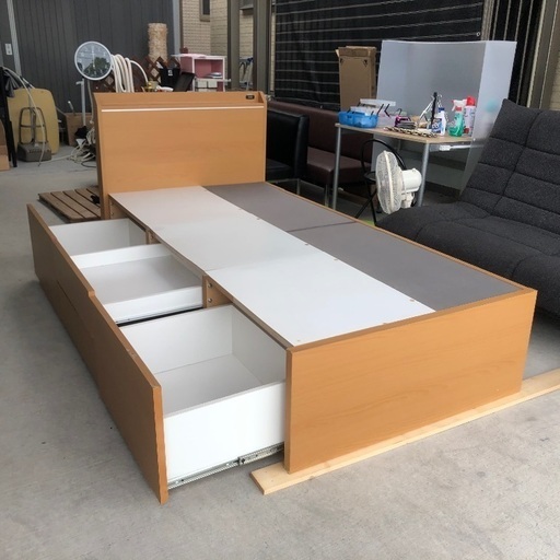 大容量収納付きシングルベッドフレーム