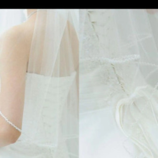 結婚式関連　ウェディングドレスの画像