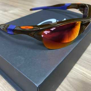 新品未使用！オークリーのカスタムサングラス