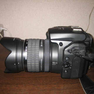 一眼レフカメラ更に値下げファインピックスS-9000の画像
