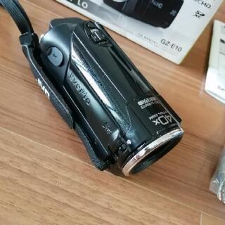美品！JVC KENWOOD ビデオカメラ SDカード対応  GZ-E10  の画像