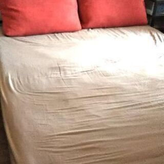 クイーンサイズ マットレスのみ 差し上げますの画像