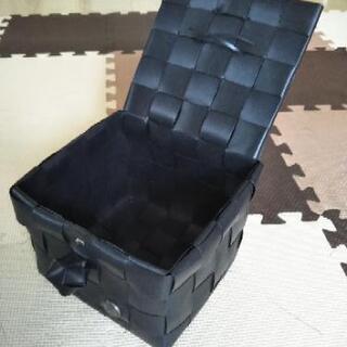 収納・小物入れ【18×18×14cm】ブラック合皮の画像
