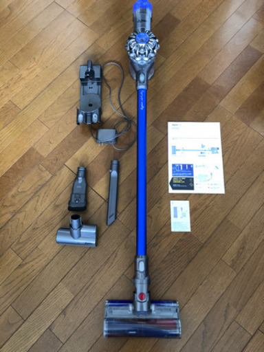 Dyson V6 Fluffy コードレスクリーナー【中古】