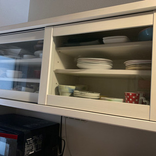 食器棚の画像