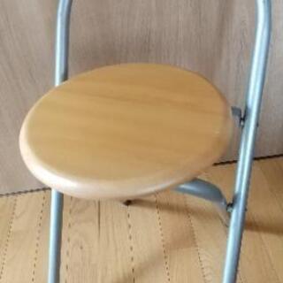 折り畳み椅子