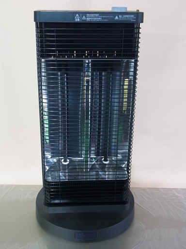 ダイキン 遠赤外線暖房機「遠赤セラムヒート」ERFT11VS-H 　ダークグレー　展示美品