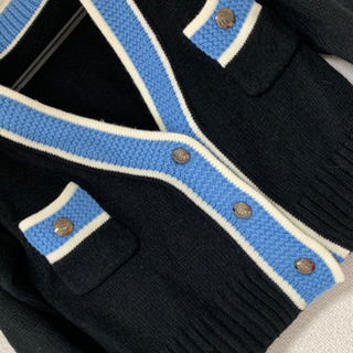 ほぼ新品 ニット カーディガン　ブラックの画像