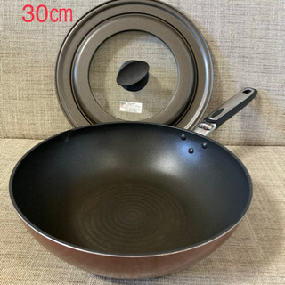 【取引終了】フライパン 炒め鍋 30㎝ 蓋付 IH対応 アルミニ...