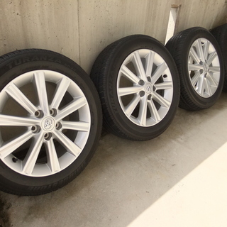 トヨタカムリハイブリッド　AVV 50 純正アルミホイール・タイヤ