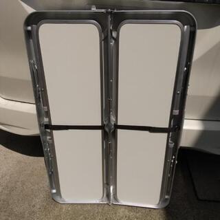 (譲り交渉中)キャンプテーブルセットの画像