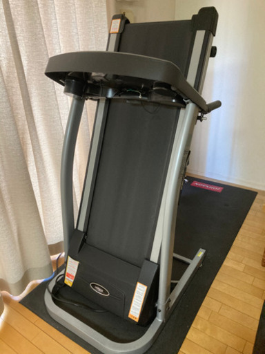 決定しました JohnsonHealthTech(ジョンソンヘルステック)TempoトレッドミルT921