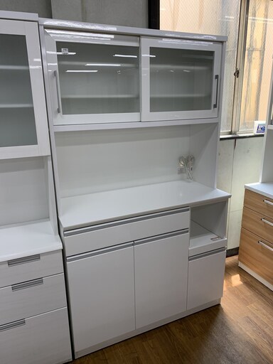 ニトリ　2枚スライド扉レンジボード　ホワイト　売場展開中！！！