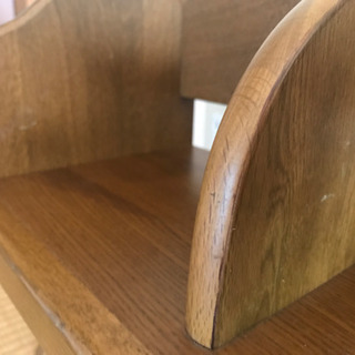 重厚感のある本棚の画像