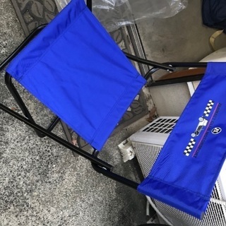 アウトドア用椅子4脚収納カバンつきの画像