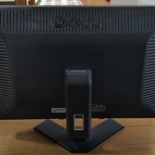 値下げ！【中古】　HDCP対応チワイド20.1インチ型液晶　DELL(デル) の画像
