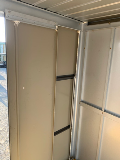 ☆中古品　鍵付き物置☆
