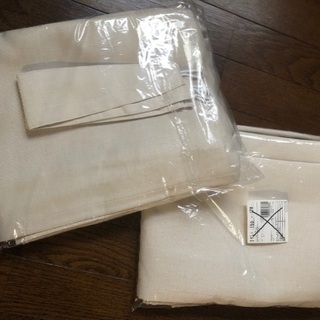 【取引中】ロングカーテン2枚1セット(希望者はレースカーテン付)の画像