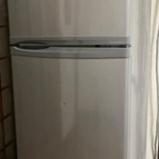 2ドア冷蔵庫の画像