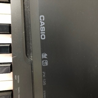 電子ピアノ　カシオ　PX-135