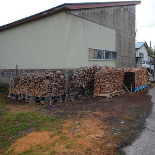 林檎の樹の薪売ります！