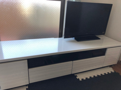 テレビ台　ホワイト