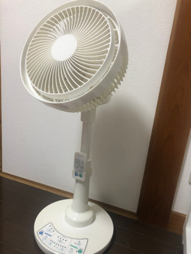 【直接取りに来れる方限定】1000円で扇風機と電気ストーブ売ります！