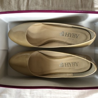 ☆HYBY エナメルウェッジソールパンプス ベージュ 23.5c...