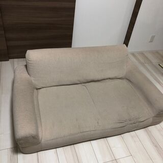 ※0円にします※【激安】2人掛け用ローソファー（クッション×2付き）