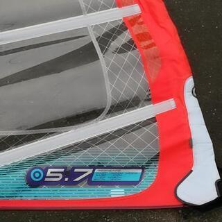 ウインドサーフィン セイル NEIL PRYDE HELLCAT 5.7 フリーライド ノーカム6本バテンのプロファイル スピード安定性xコントロール性の画像