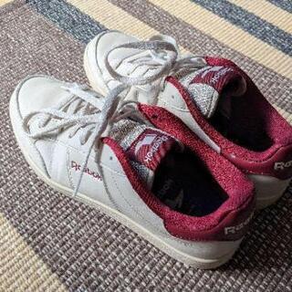 スニーカー24.5cm　Reebok　リーボック