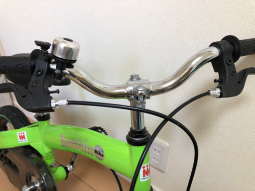 ビタミンファクトリー　へんしんバイク　ストライダー　自転車　黄緑