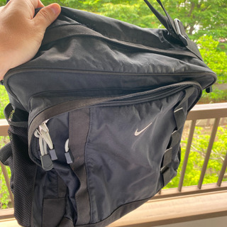 ナイキのショルダーバッグ