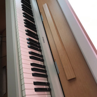 電子ピアノ　YAMAHA
