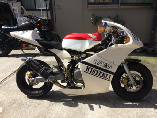 フルカウル 外装とタンクのみ 車両無し