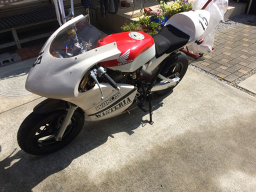 フルカウル 外装とタンクのみ 車両無し