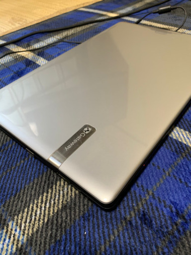 Gatway NE572-F34D