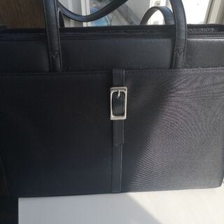 【総額15万円を10,000円で】レディーススーツの画像