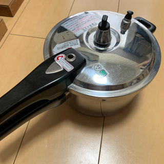 圧力鍋---取引済---の画像