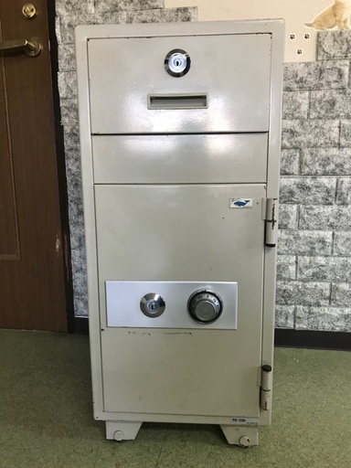 エ-コ-ダイヤル式　投入専用耐火金庫　③　残り1個です。お値下げ中