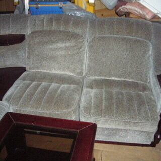 １人かけソファー５人分コーナー置き・テーブル付セット譲ります