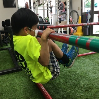 鉄棒苦手な子大歓迎!!鉄棒遊び教室「ジュニアアスレチッククラブ」...