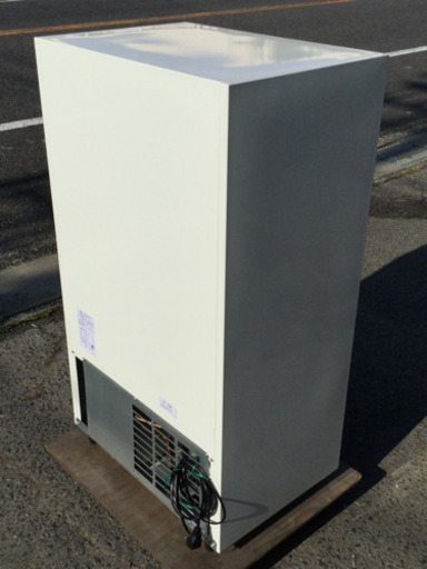 中古　2018年製　冷蔵ショーケース　131L　 　幅63.3　　奥行43.5　　高さ112.5　 （ｃｍ）　小型　カウンター下　