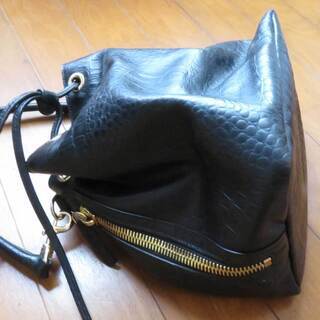 中古・牛革 巾着バッグ 黒★手渡しのみ★の画像